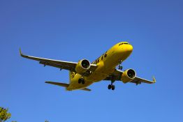 La compagnie américaine Spirit Airlines annule tous ses vols et stoppe son activité