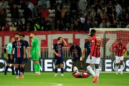Ligue 1: accroché à Nice 1-1, Paris abandonne la tête à Monaco