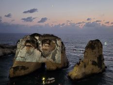 Salam condamne l’illumination du rocher de Raouché et appelle à des poursuites judiciaires