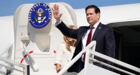 Rubio achève au Pérou une tournée centrée sur la lutte contre les cartels