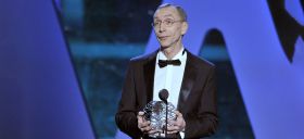 Le Nobel de médecine au fondateur de la paléogénomique