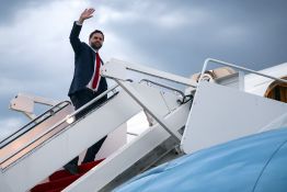Le vice-président américain JD Vance est arrivé en Hongrie avant les législatives de dimanche