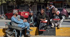 Afghanistan: le retour de millions d’Afghans accentue la pression sur l’emploi et le logement