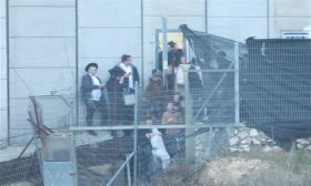Des juifs ultra-orthodoxes entrent en territoire libanais