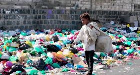 Yémen: Taëz sous le siège et sous les ordures