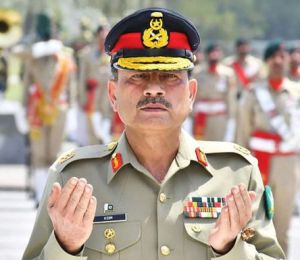 Iran: le chef de l'armée pakistanaise  attendu mardi à Téhéran 