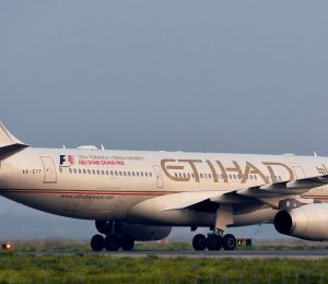 Frappes contre les aéroports saoudiens: Etihad prolonge la suspension de ses vols