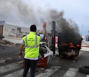 Grève de 24 heures des dockers dans les ports français, la CGT annonce un arrêt à 95%