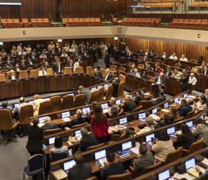 Israël écarte les partis arabes des législatives, la Cour suprême aura le dernier mot