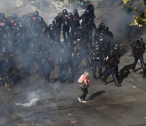 «On prend la Bastille»: une journée de manifestation en France émaillée de scènes de chaos