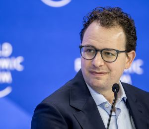 Ralentir le développement de l'IA, est-ce encore possible?