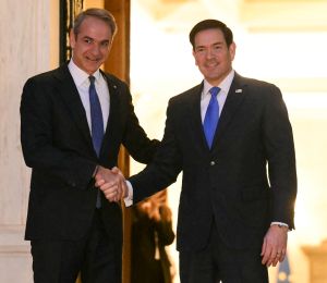 Les États-Unis veulent une «Europe forte», affirme Marco Rubio