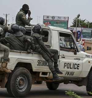 Algérie: le Parlement approuve l'envoi de troupes au Niger, premier déploiement à l'étranger depuis 1973