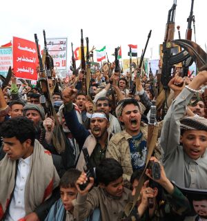 Raffinerie saoudienne et ministère de la Défense: les Houthis multiplient les attaques