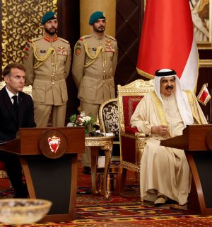 Loin de la crise en France, Macron sécurise des approvisionnements de diesel dans le Golfe