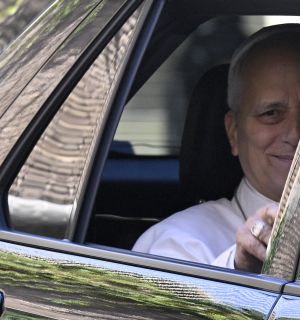 Opération du pape: le nodule retiré au poumon était cancéreux 