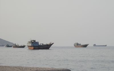 Un pétrolier touché par de multiples projectiles au large du Qatar, des victimes 