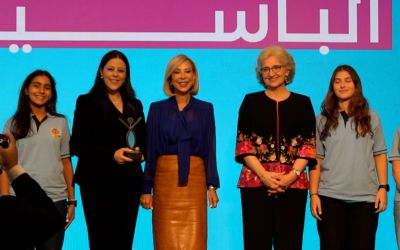La Première dame Nehmat Aoun lance une bourse pour les jeunes citoyens