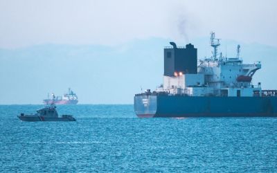 «Flotte fantôme» russe: le capitaine chinois d’un pétrolier arraisonné en garde à vue en France
