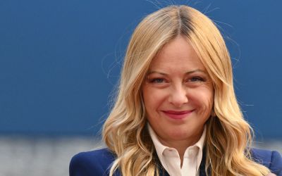 Meloni: L'Italie va interdire le voile intégral à l'école