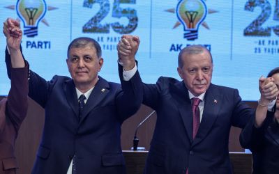 Turquie: le maire d'Izmir quitte l'opposition pour rejoindre le parti au pouvoir