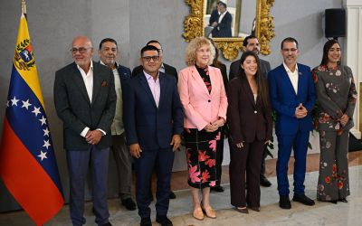 Venezuela: le gouvernement et l’opposition s’accordent sur le principe d’élections sous égide américaine