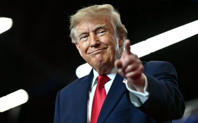 Trump demande la disqualification d'une candidate démocrate en Alaska après une enquête du New York Times