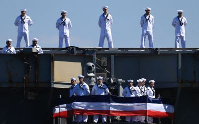 Onze mois de déploiement: le porte-avions Abraham Lincoln est de retour