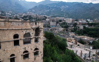 Yémen: les Houthis accusent Riyad de frappes meurtrières sur un marché