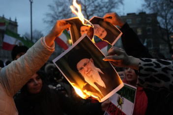 Comment la chute de Nasrallah et de Khamenei a décapité la pieuvre iranienne