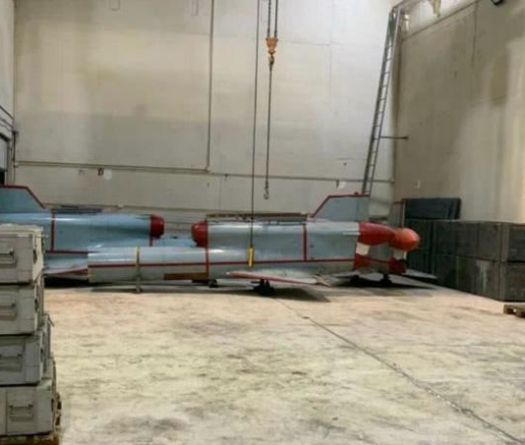 Des images circulant sur les réseaux sociaux montrent un vaste dépôt d’armes du Hezbollah 