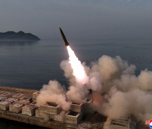 Séoul détecte des tirs de missiles nord-coréens après une rencontre avec Kim promise par Trump