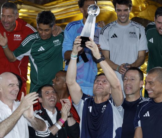 Les légendes du football réunies avant le choc Argentine-Espagne