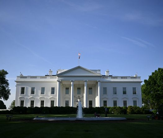 Ukraine: Zelensky et les dirigeants européens attendus ensemble à la Maison Blanche