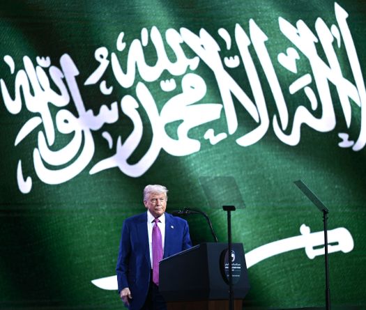 Trump annonce la levée des sanctions contre la Syrie lors de sa visite à Riyad