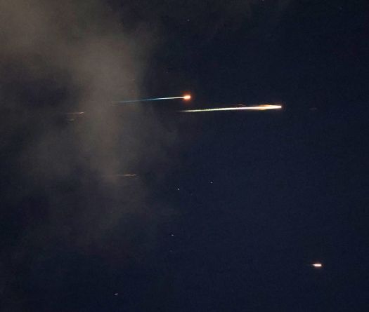 Frappes israéliennes en Iran : des morts signalés à Qom, explosions à Ispahan