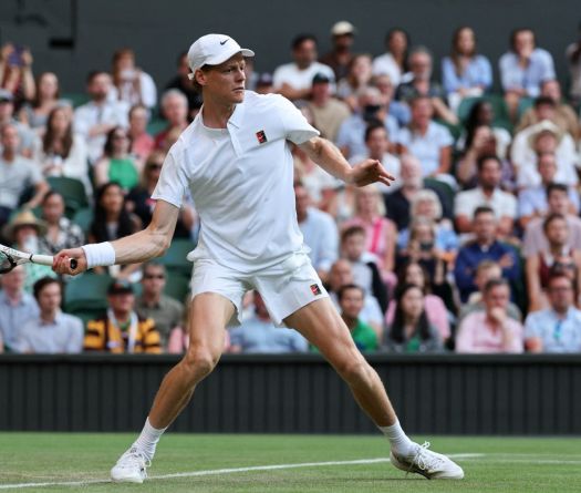 Wimbledon: Djokovic et Sinner expéditifs, Swiatek en deux temps