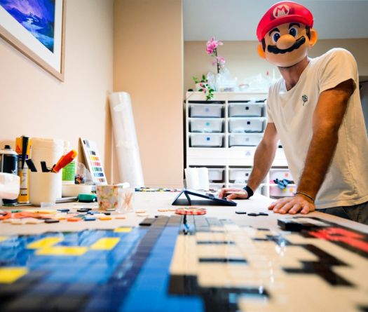 In The Woup transforme Mario en mosaïques urbaines mondiales