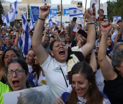 Gaza: les otages israéliens remis à la Croix-Rouge
