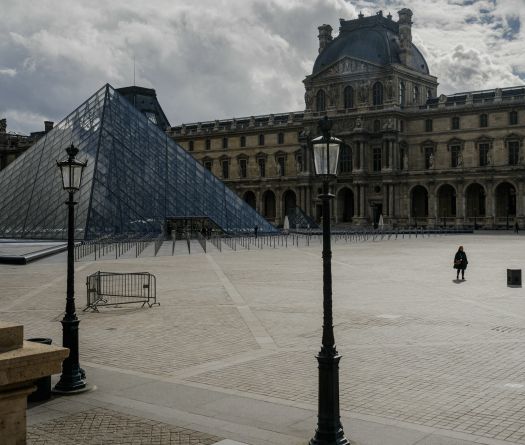 Le Louvre rouvre partiellement malgré la reconduction de la grève