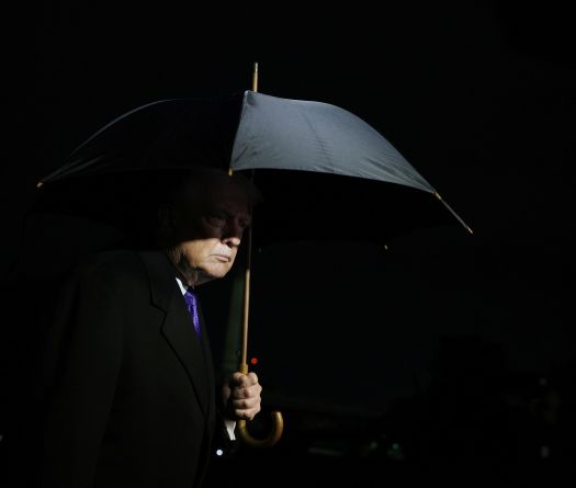 Pourquoi Trump a-t-il renoncé à une intervention militaire en Iran?