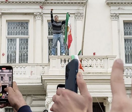 Netanyahou espère que l'Iran «sera bientôt délivré du joug de la tyrannie»