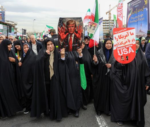 Le pouvoir iranien, sous pression américaine, célèbre l'anniversaire de la Révolution islamique