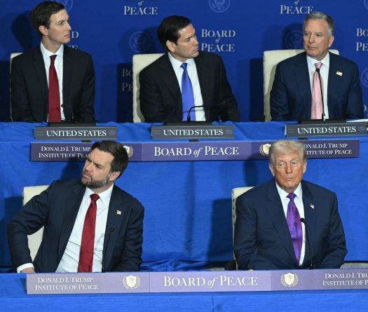 Iran: une délégation américaine menée par Vance ira au Pakistan pour des discussions samedi 