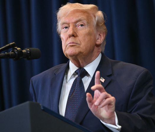 Trump menace l’Iran de conséquences militaires s’il mine le détroit d’Ormuz