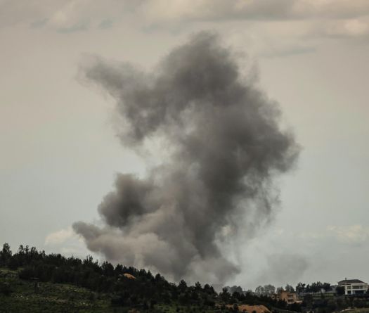 Frappes israéliennes au Liban-Sud, le Hezbollah revendique des attaques contre l'État hébreu
