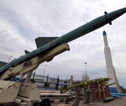 L'Iran attaque et menace Trump de représailles «dévastatrices»