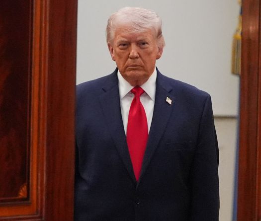 Le cessez-le-feu ne tient qu'à un fil pour Trump, l'Iran se dit prêt à riposter