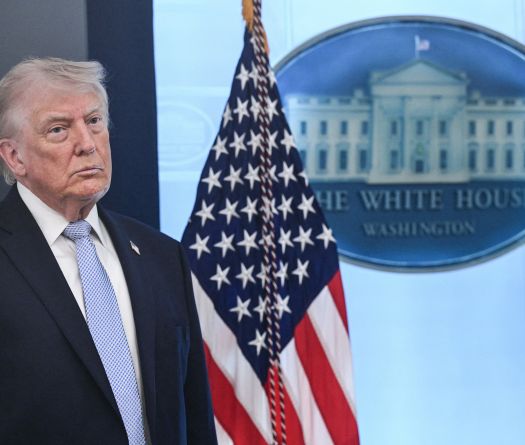 Trump menace l'Iran de destruction totale