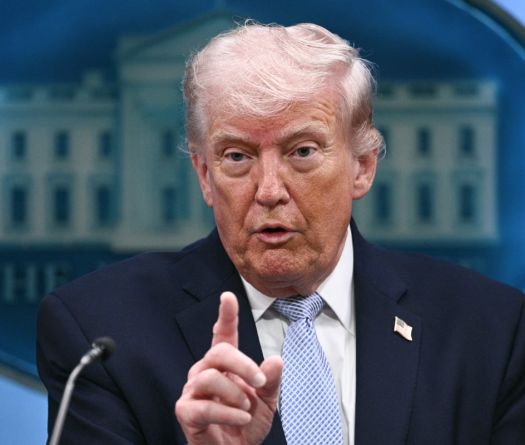 Trump annonce que les États-Unis vont mettre en place un blocus naval du détroit d’Ormuz